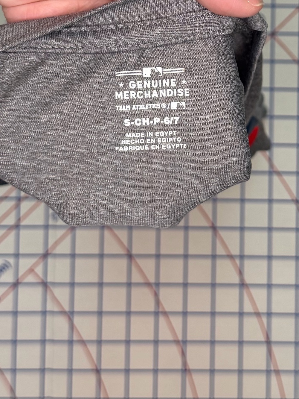MLB Boston Red Sox Kids Gray Graphic Tee - Picture 3 of 3